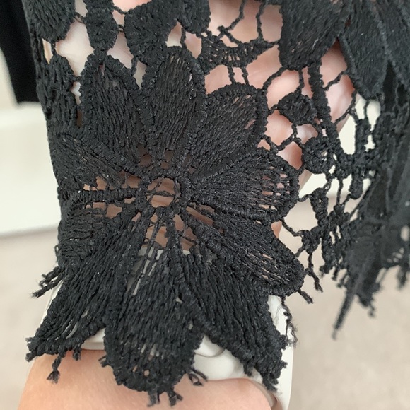 Black sweater with lace detail - Picture 3 of 6